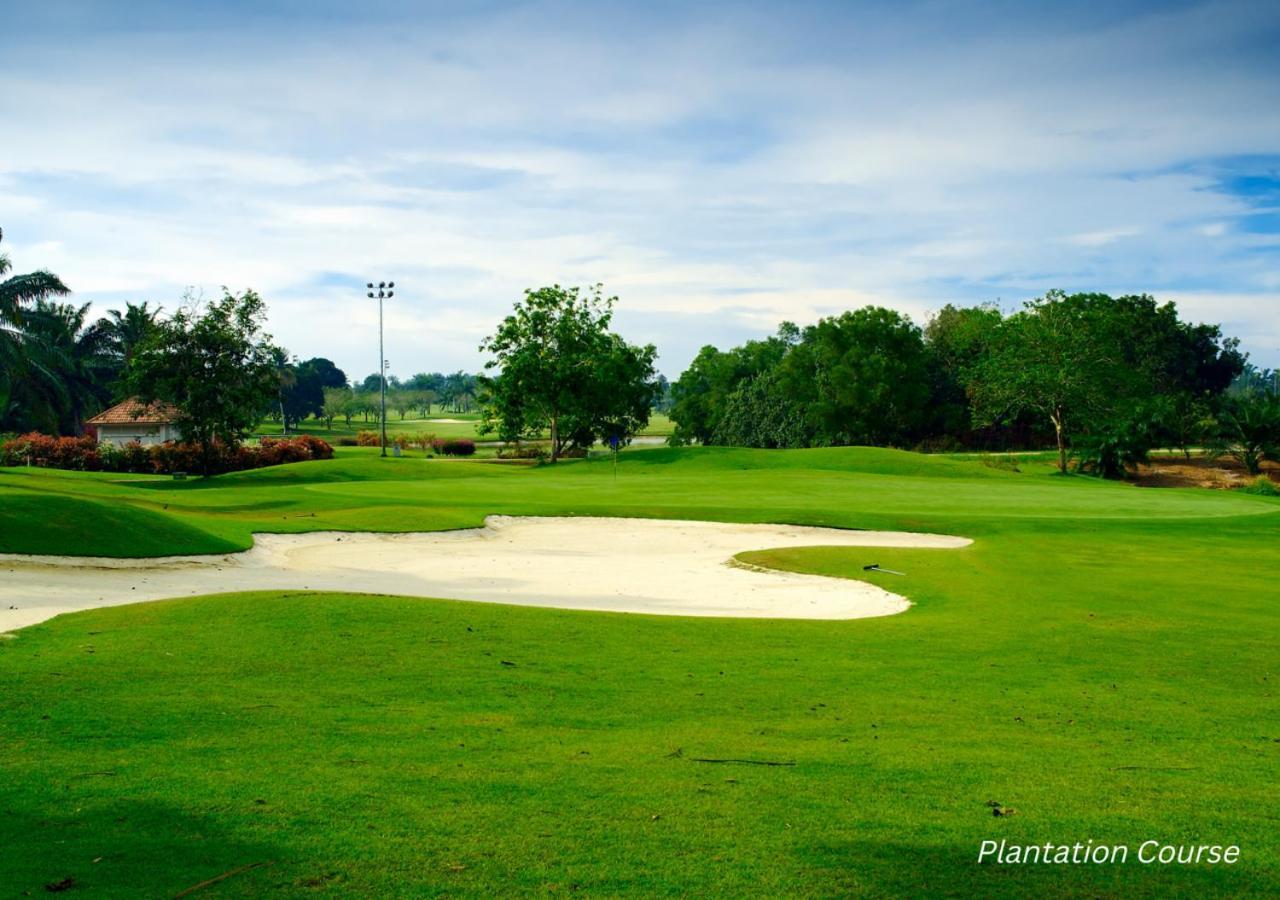 Tanjung Puteri Golf And Resort Malaysia Pasir Gudang Exterior photo